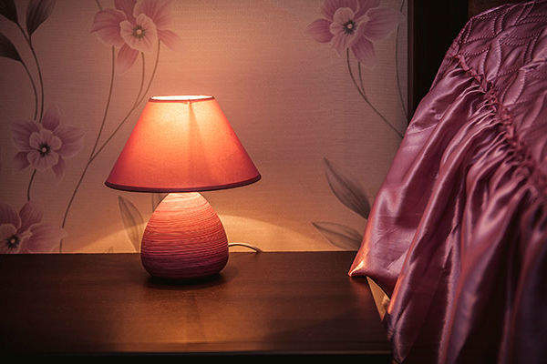 ベッドのランプ